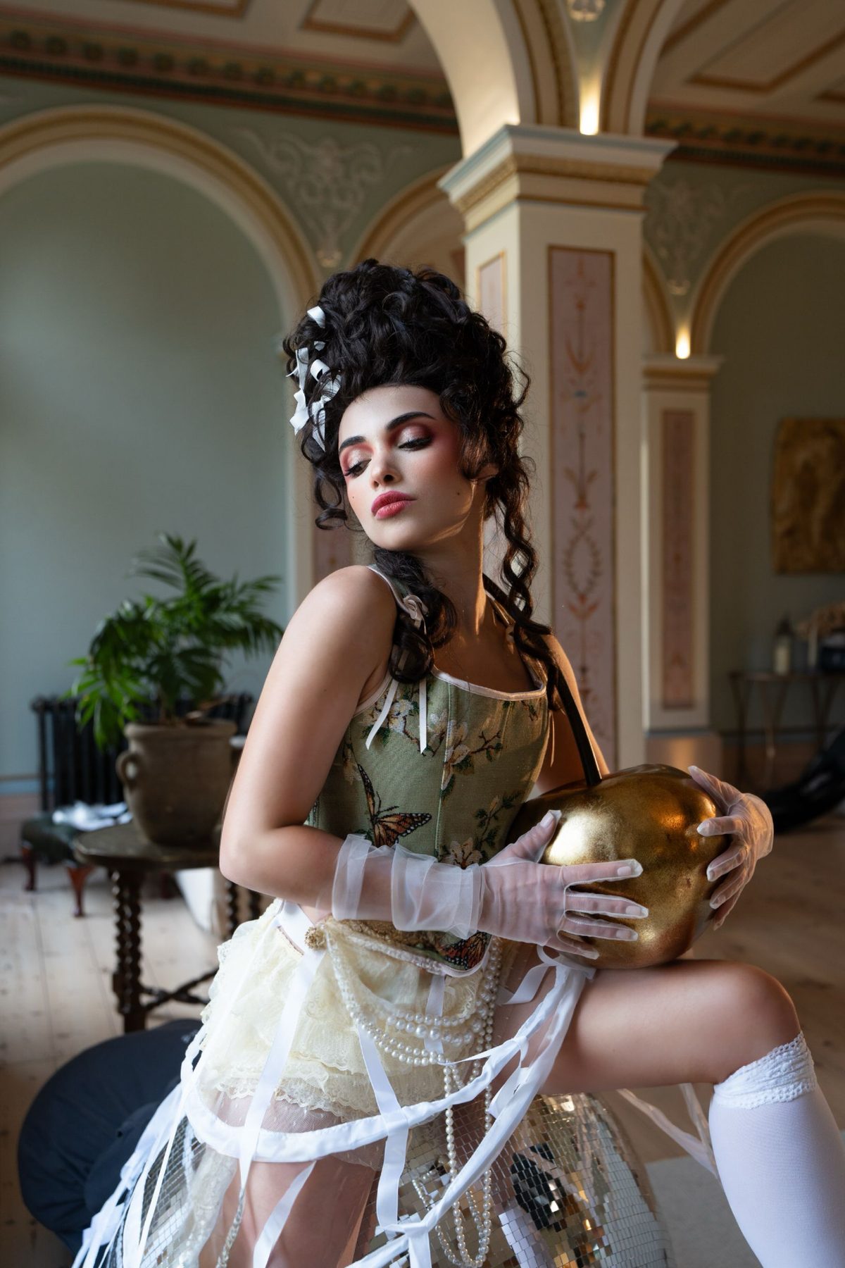 Fashion editorial Marie Antoinette concept