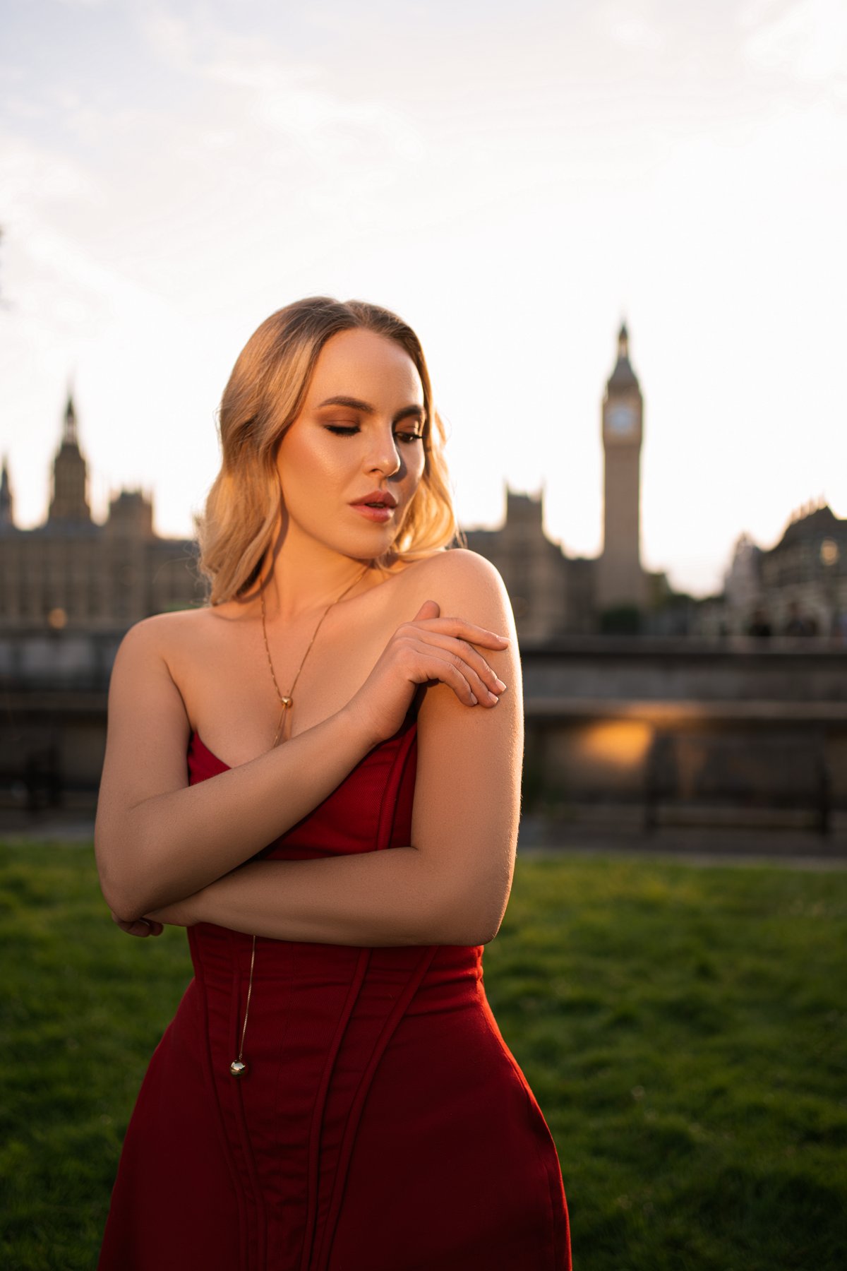 Chic editorial portrait london | photographed by Mariya Harley, West & Central London